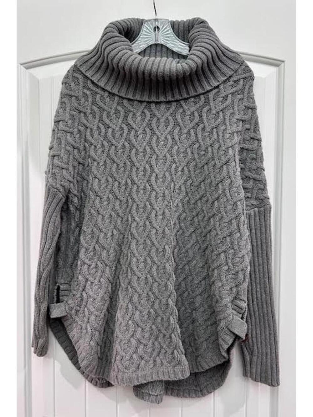 Between Me & You Gray Oversized Cowl Sweater L GUC Cozy